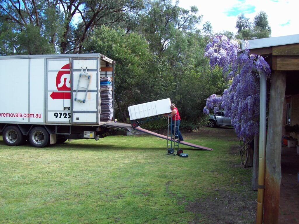 Best Local & Interstate Removalists in WA South West Removals & Storage